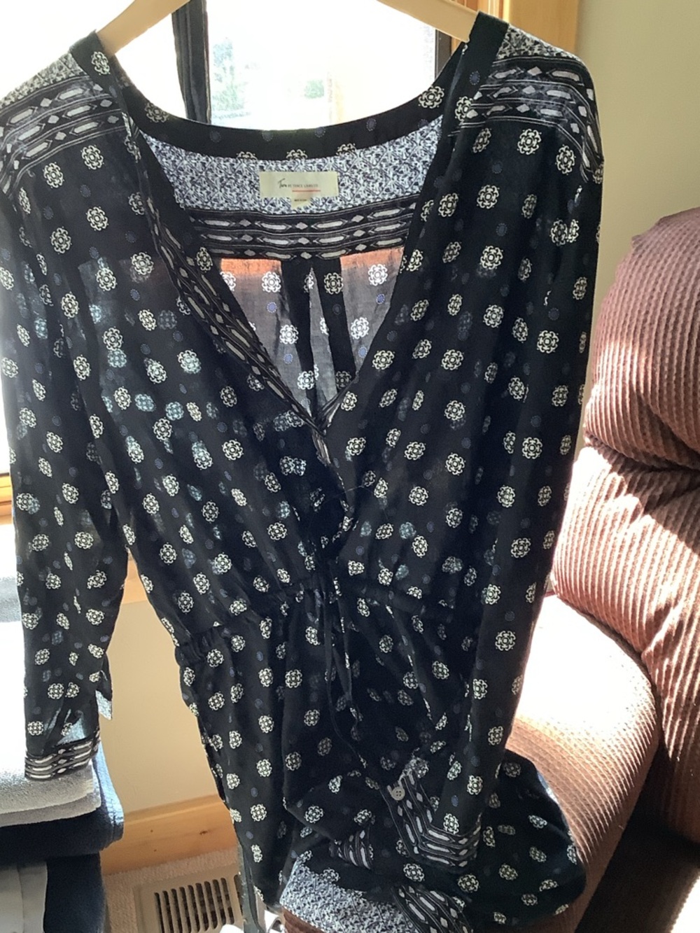 Vince Camuto Black and White Floral Print Tie-Waist Blouse